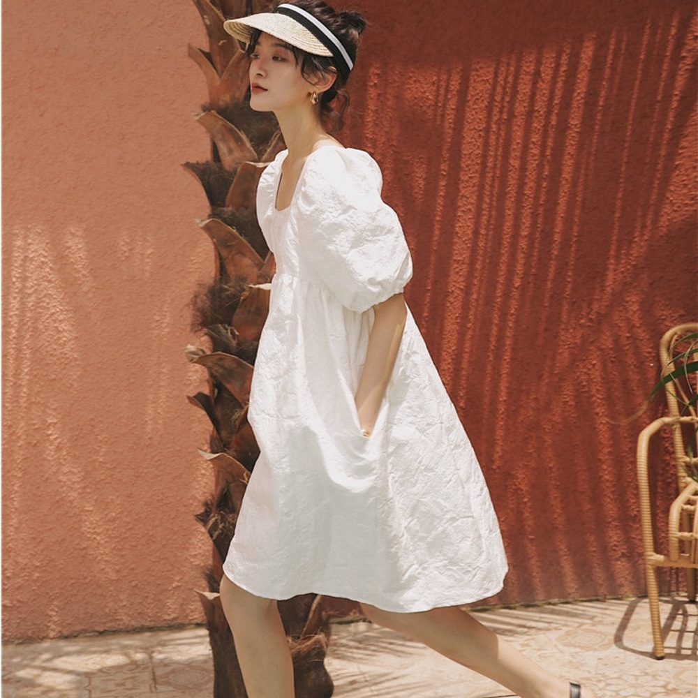 Voluminous Sleeves Squareneck Dress - Picture 4 of 12